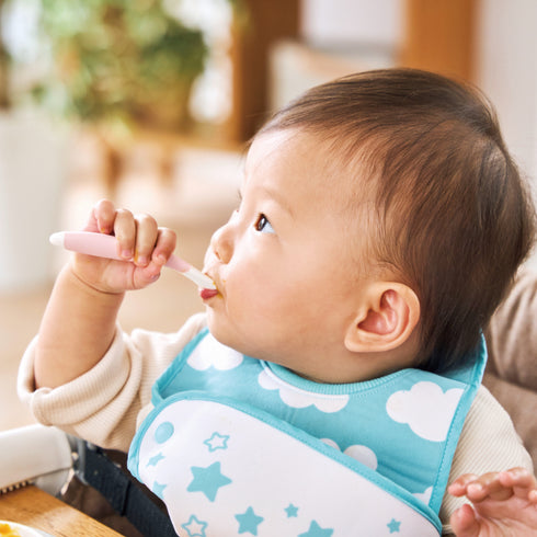 【9ヶ月ごろ~】フォーク&スプーンBaby 右手用 ケース付 レモンシャーベット 角度付きのベビー用フォーク&スプーン カトラリーデビューにおすすめ